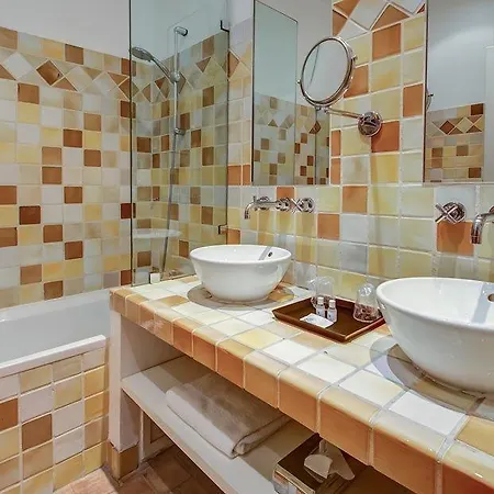 Le Couvent Royal 3*